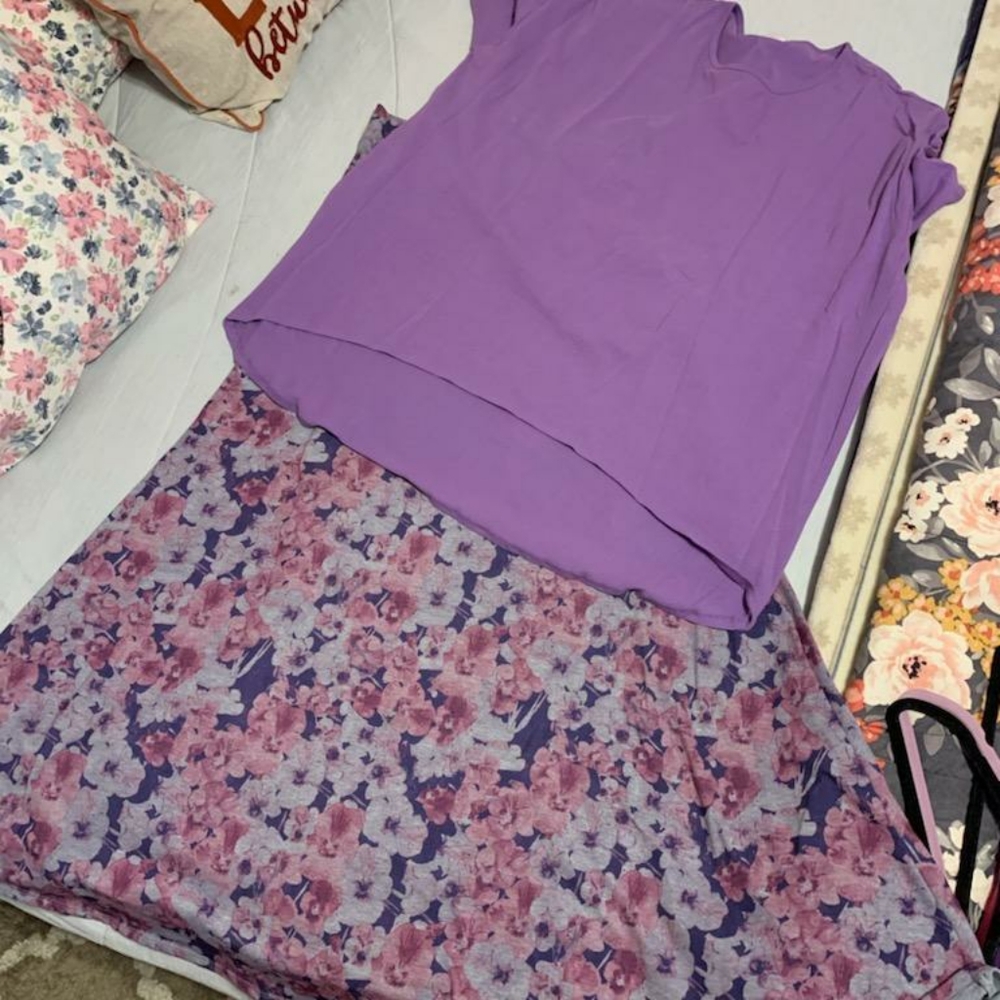LuLaRoe Irma top/ Maxi skirt